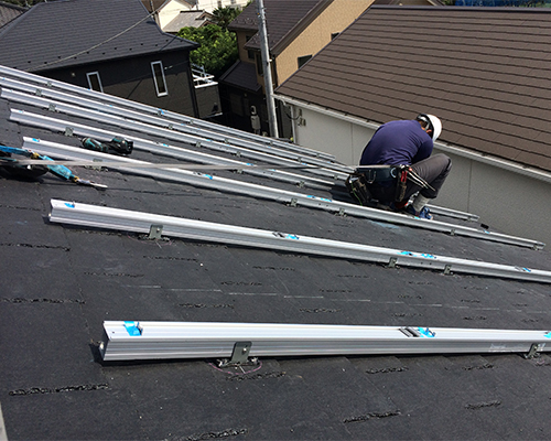 6.架台取付｜住宅用太陽光発電システム｜株式会社 大木無線電気